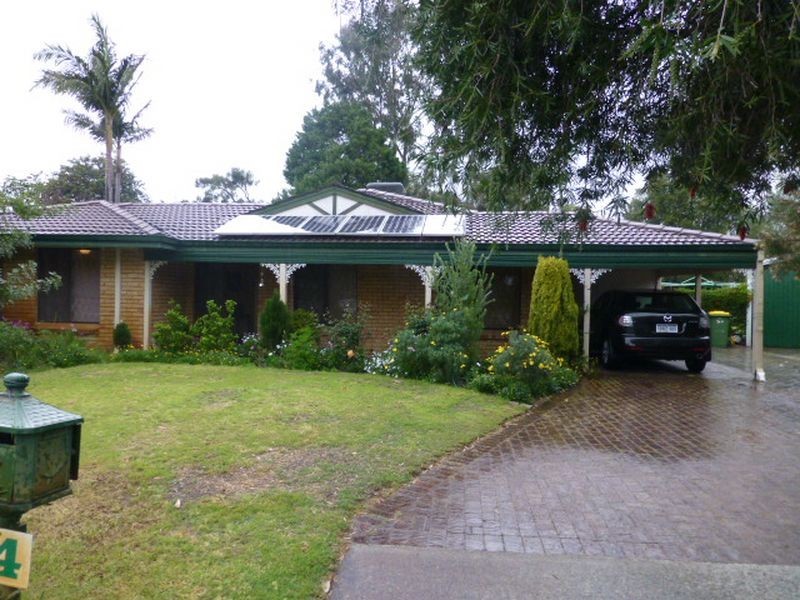 14 Woonan Place, Karawara WA 6152