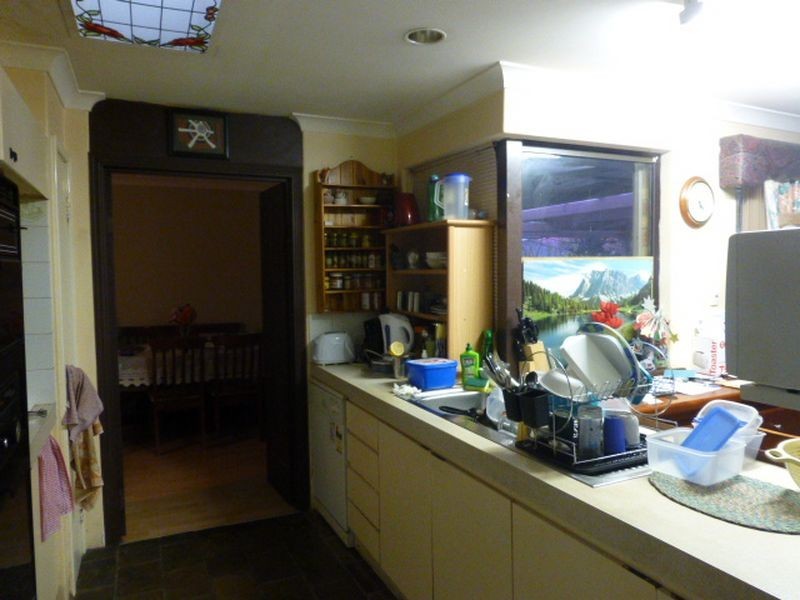 14 Woonan Place, Karawara WA 6152