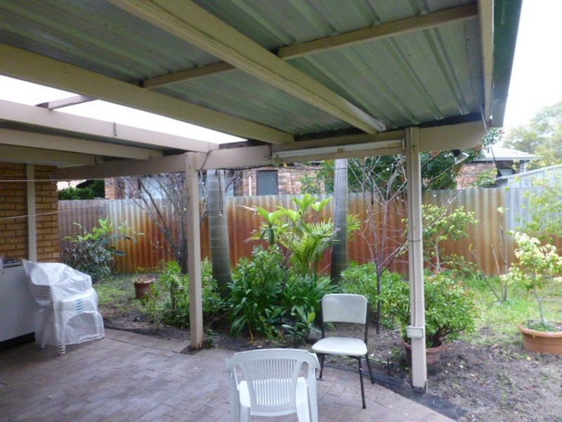 14 Woonan Place, Karawara WA 6152