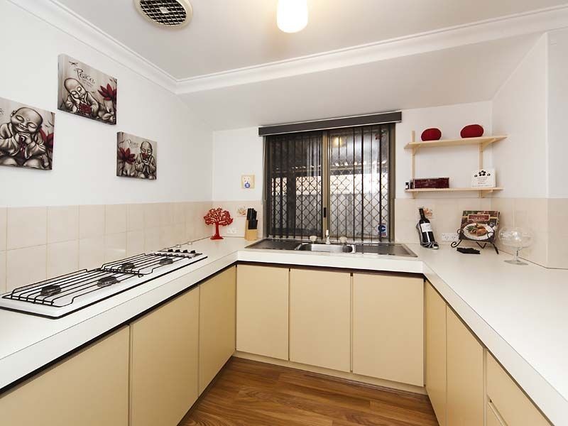 19/208 Burslem Drive, Maddington WA 6109