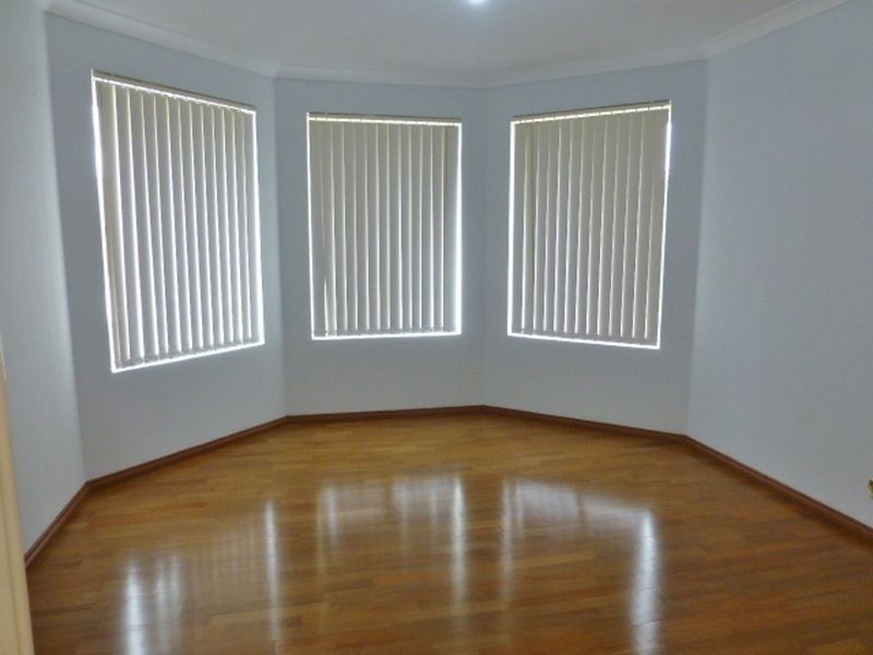 6 Mosman Loop, Success WA 6164