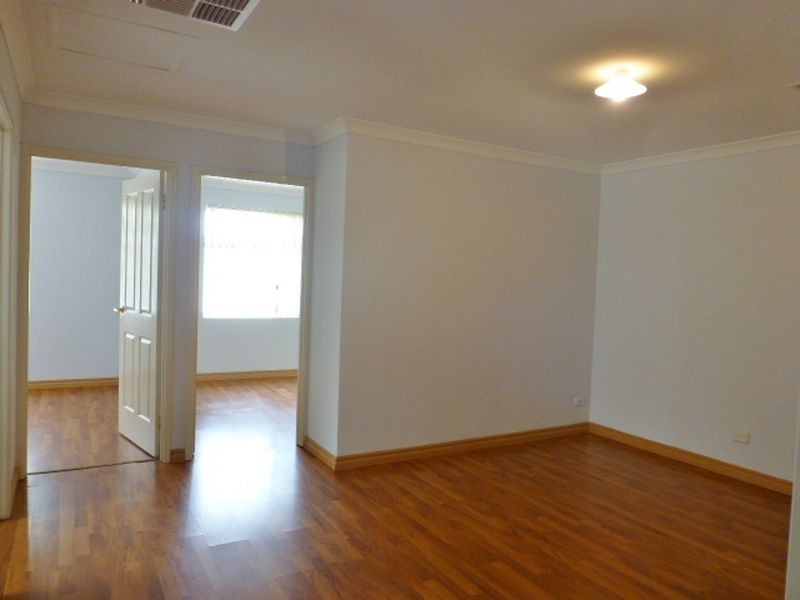 6 Mosman Loop, Success WA 6164