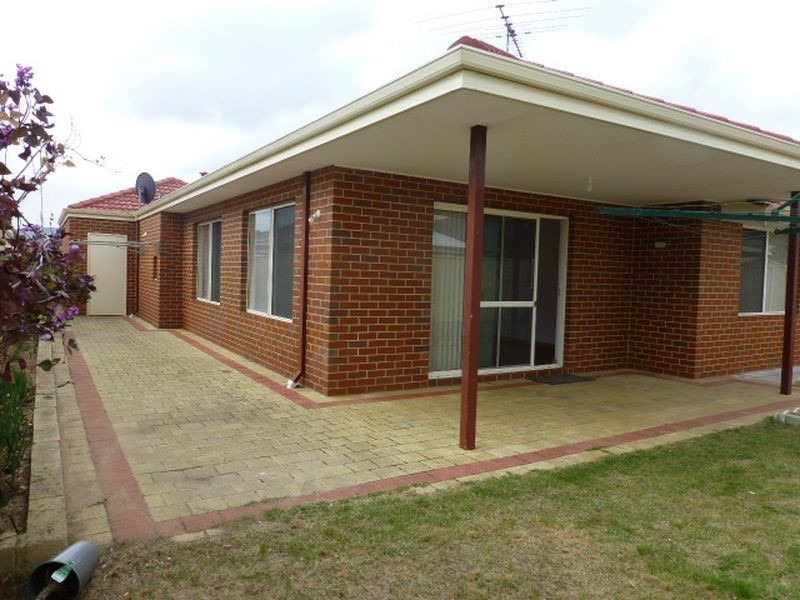 6 Mosman Loop, Success WA 6164