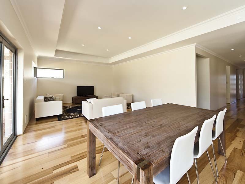 4 Earls Court, Thornlie WA 6108