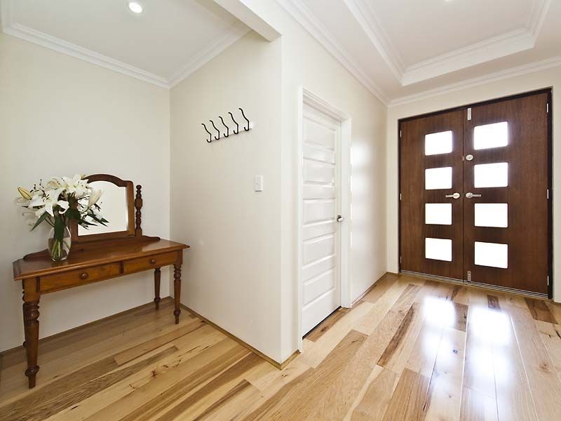 4 Earls Court, Thornlie WA 6108