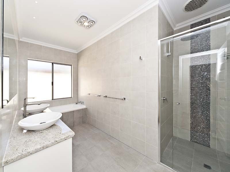 4 Earls Court, Thornlie WA 6108