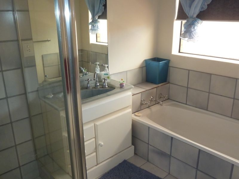 14 Moonstone Place, Gosnells WA 6110