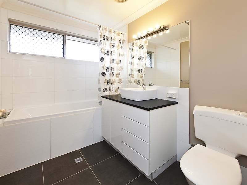 1 Alciston Way, Huntingdale WA 6110