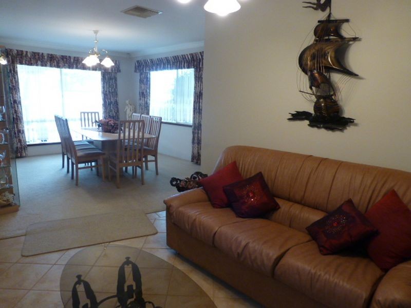 13 Conquest Court, Thornlie WA 6108