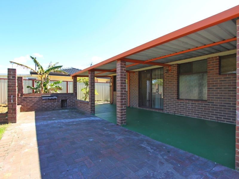 84 Hume Road, Thornlie WA 6108