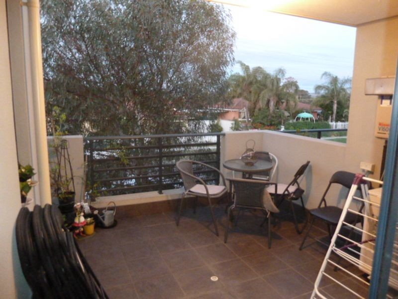 12/2 Towton Way, Langford WA 6147