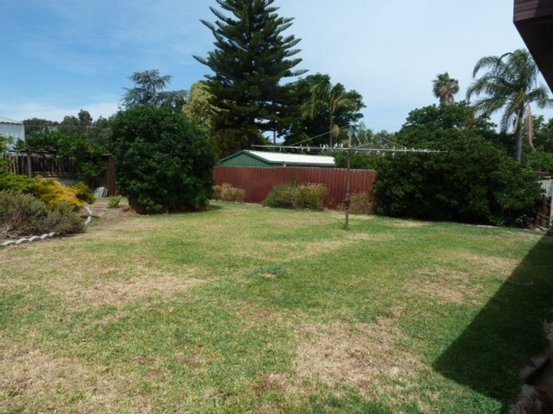 27 Rosekelly Road, Gosnells WA 6110