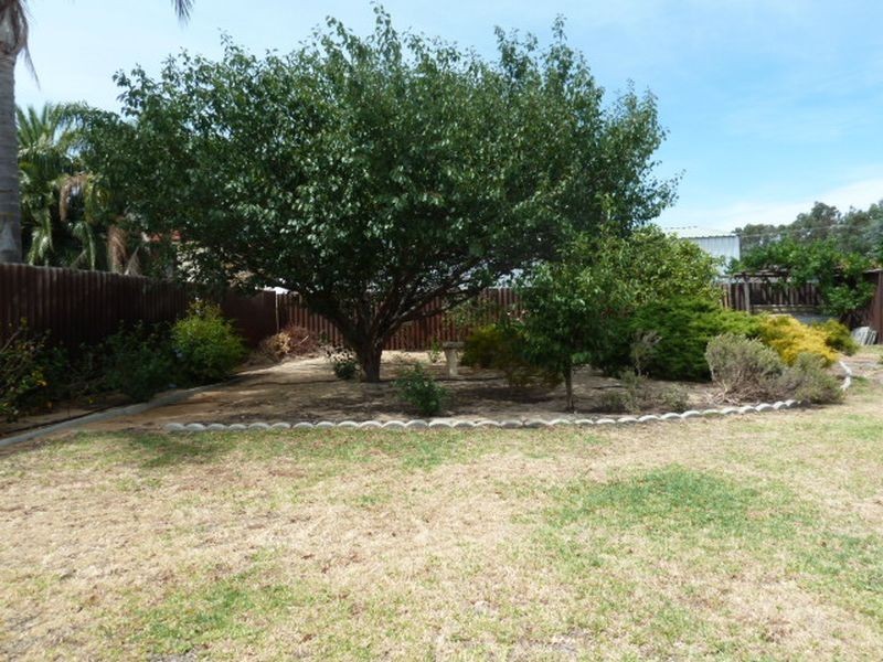 27 Rosekelly Road, Gosnells WA 6110