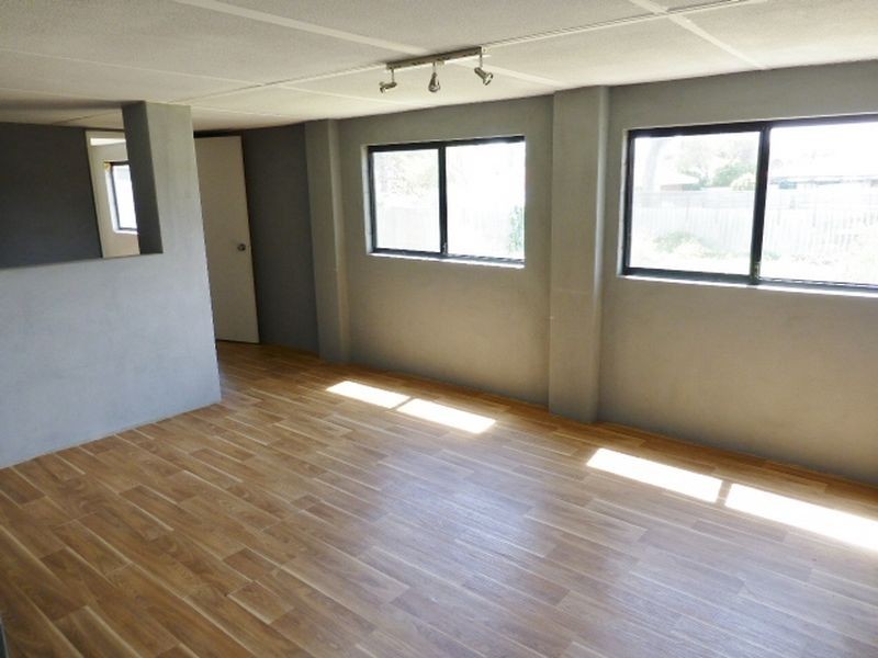 42 Ypres Road, Camillo WA 6111