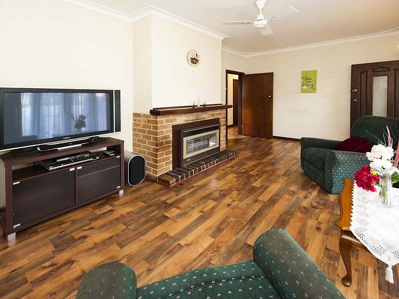 40 Berehaven Avenue, Thornlie WA 6108