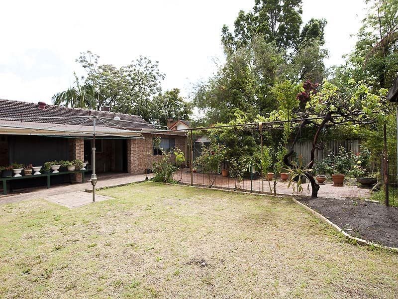 40 Berehaven Avenue, Thornlie WA 6108