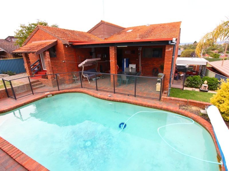 64 Sutherland Drive, Thornlie WA 6108