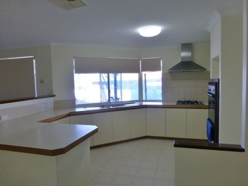 25 Eynesford Street, Gosnells WA 6110