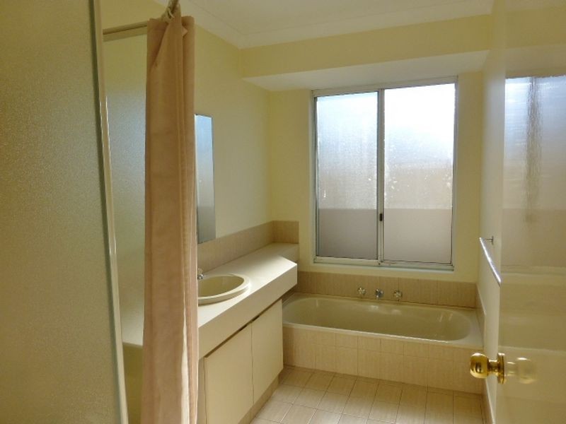 25 Eynesford Street, Gosnells WA 6110