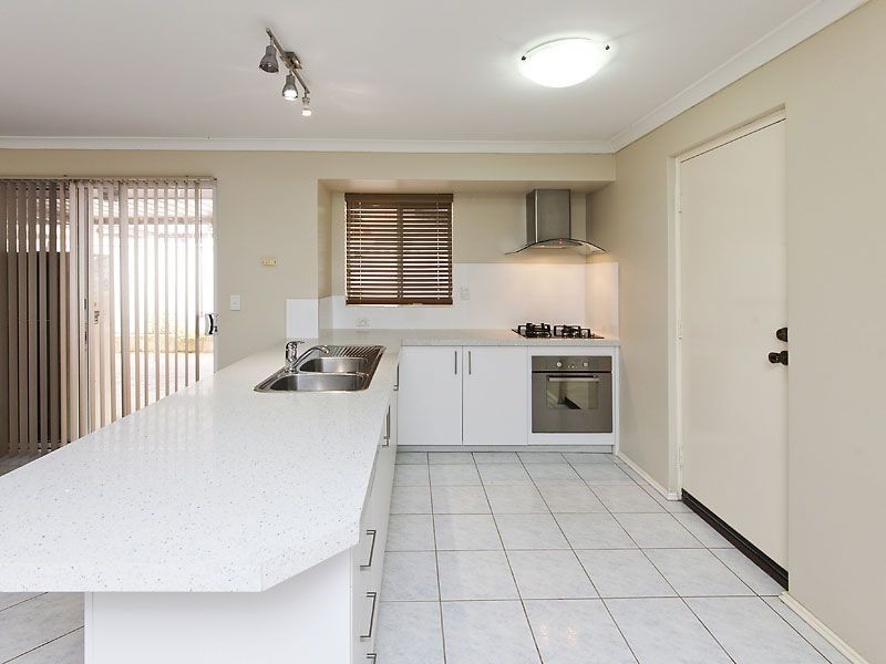 26 Waxflower Bend, Huntingdale WA 6110