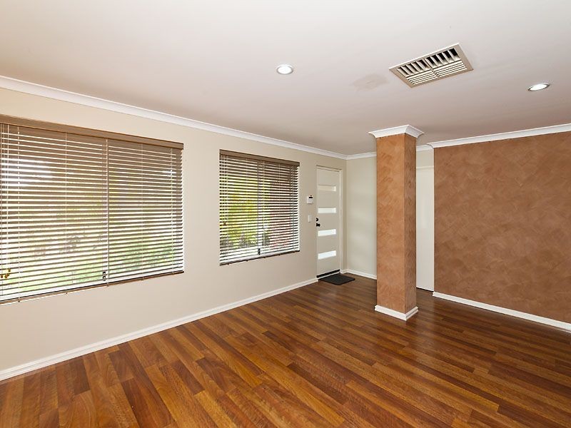 26 Waxflower Bend, Huntingdale WA 6110