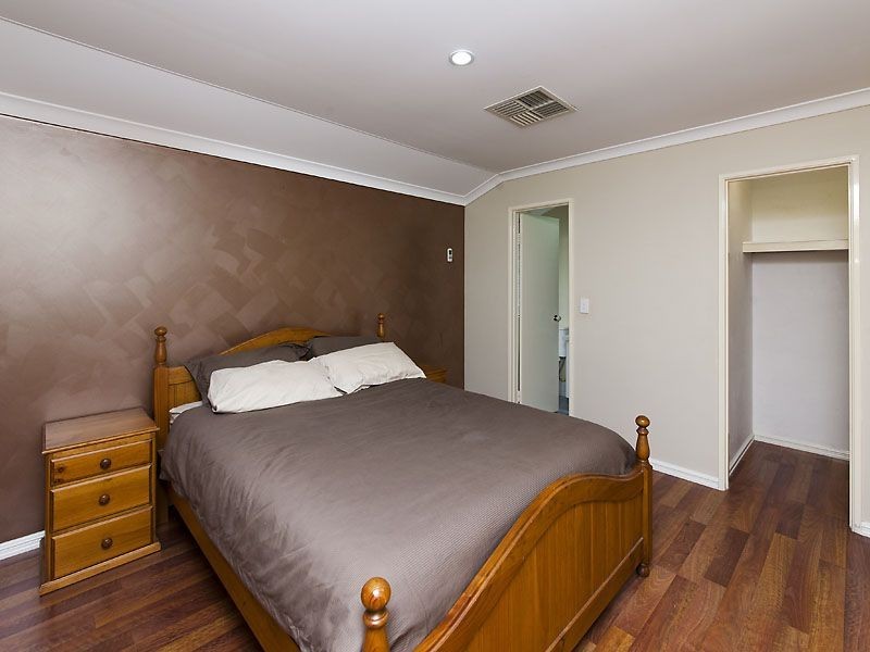 26 Waxflower Bend, Huntingdale WA 6110