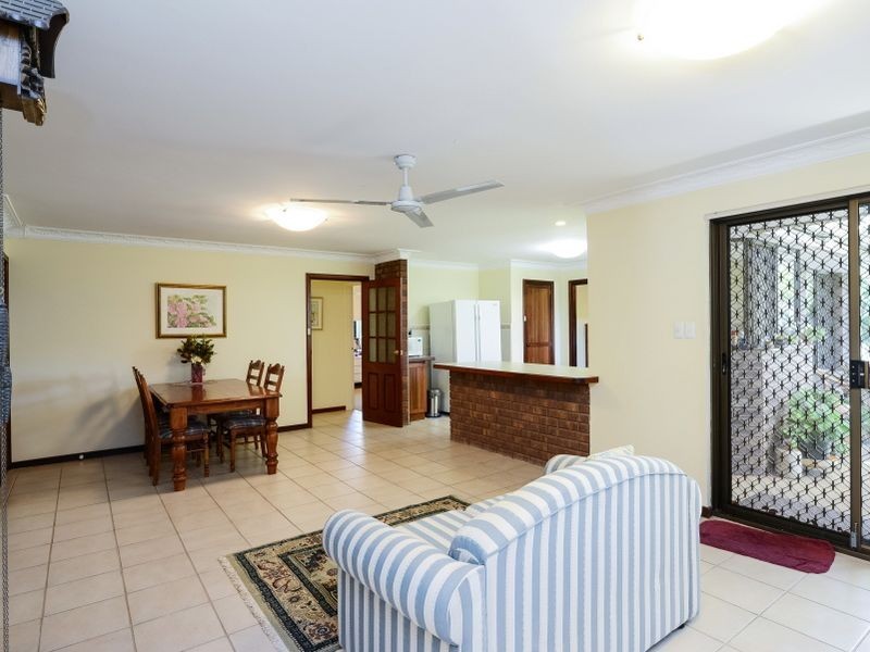 28 Jacqueline Drive, Thornlie WA 6108