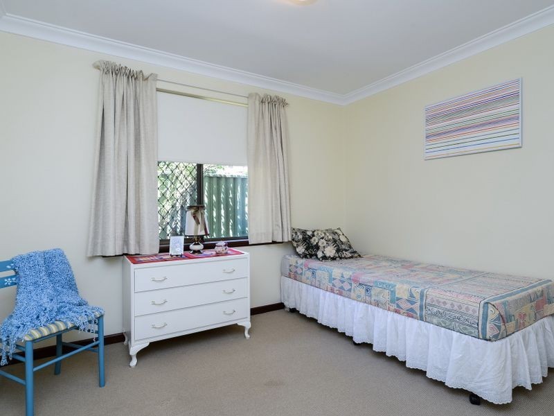 28 Jacqueline Drive, Thornlie WA 6108