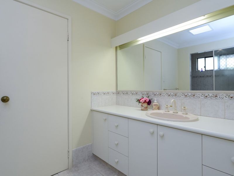 28 Jacqueline Drive, Thornlie WA 6108