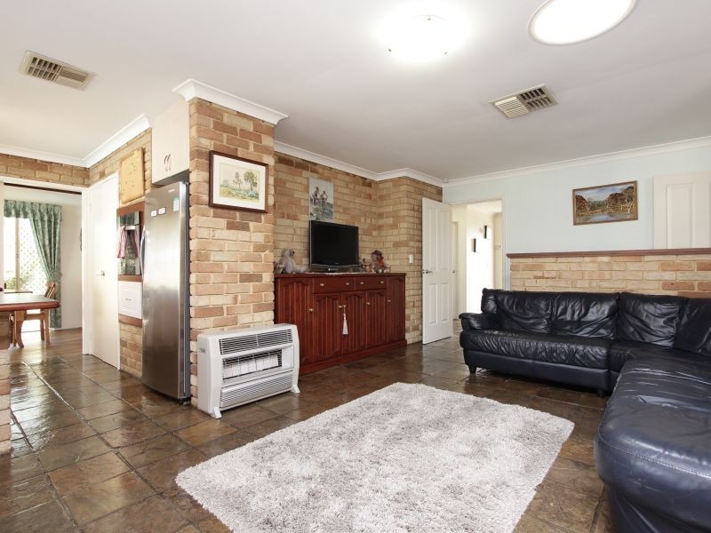 9 Jason Court, Thornlie WA 6108