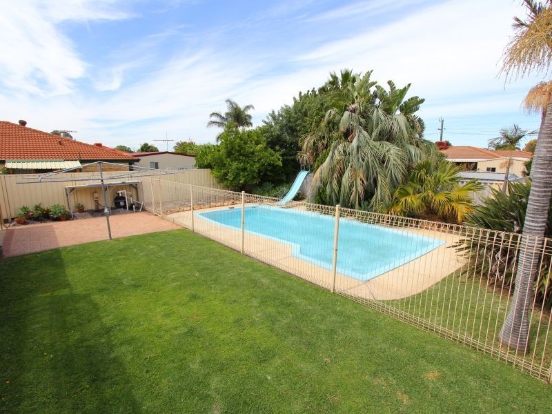 9 Jason Court, Thornlie WA 6108