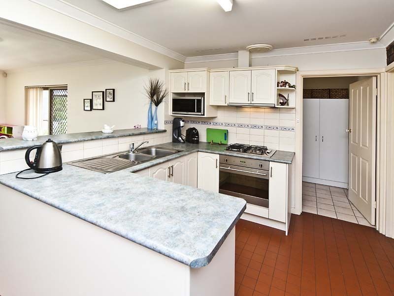 45 Pembury Road, Thornlie WA 6108