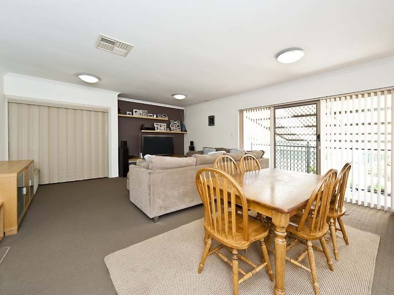 45 Pembury Road, Thornlie WA 6108