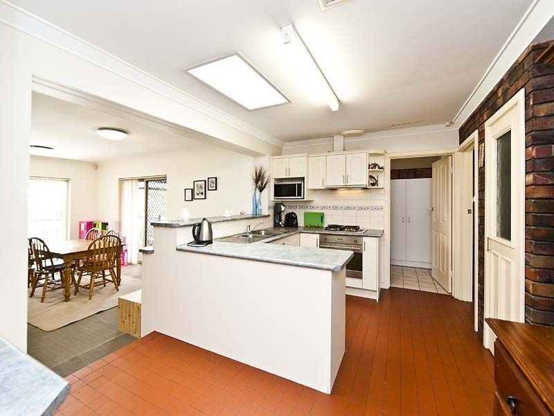 45 Pembury Road, Thornlie WA 6108