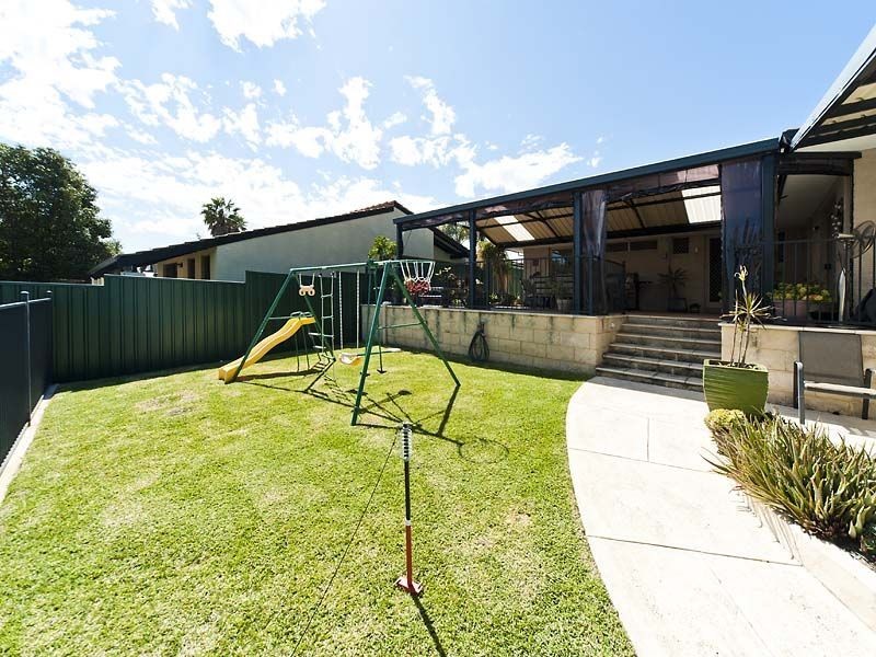 45 Pembury Road, Thornlie WA 6108