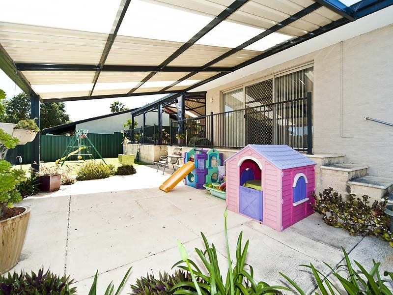 45 Pembury Road, Thornlie WA 6108