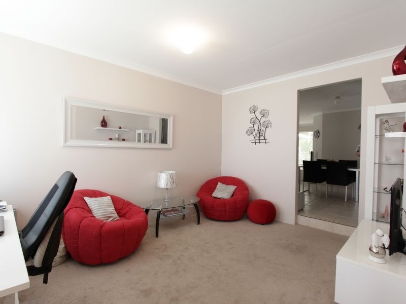 2 Reichel Place, Huntingdale WA 6110