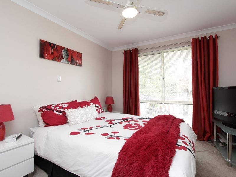 2 Reichel Place, Huntingdale WA 6110