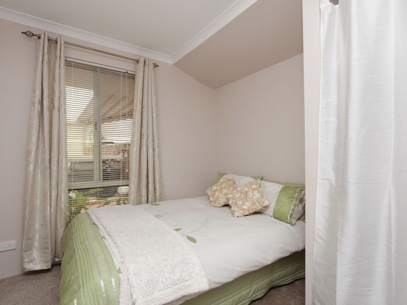 2 Reichel Place, Huntingdale WA 6110