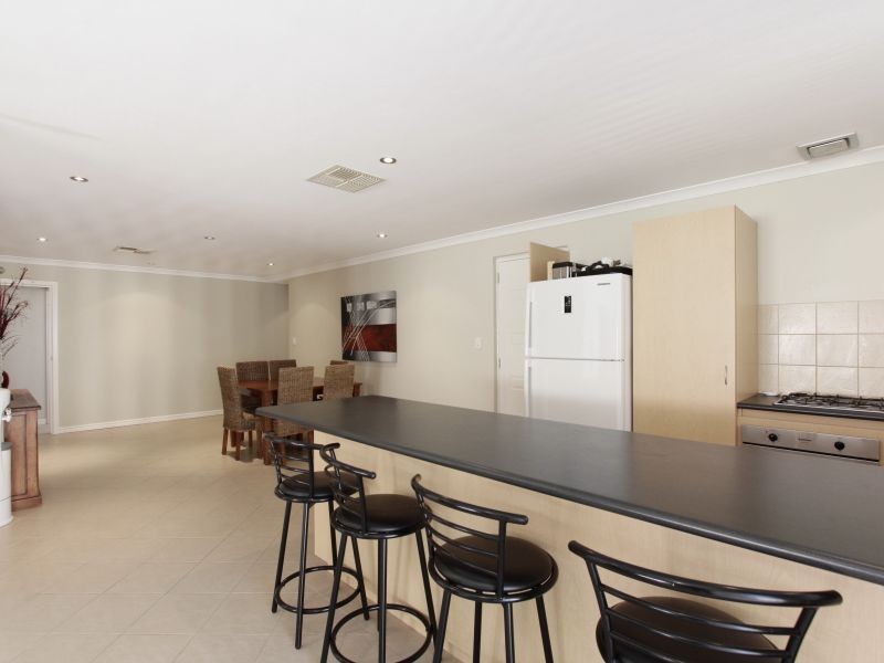 1 Admiralty Road, Canning Vale WA 6155