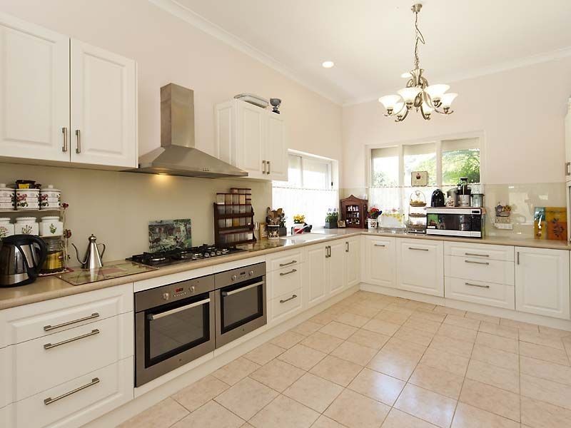 6 Helm Street, Maddington WA 6109