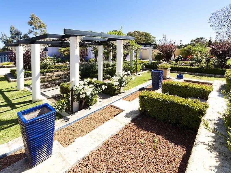 6 Helm Street, Maddington WA 6109