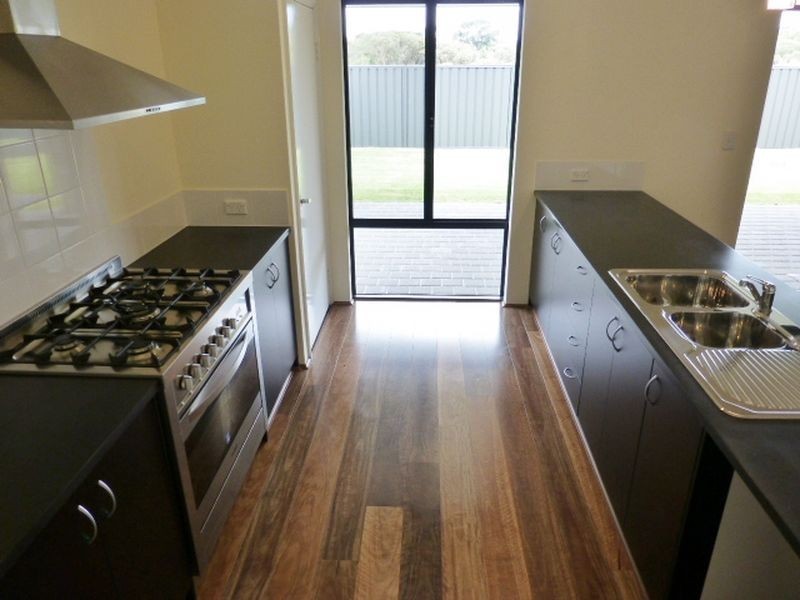 16 Cochins Street, Southern River WA 6110