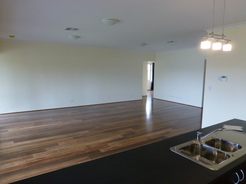 16 Cochins Street, Southern River WA 6110