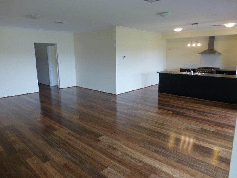 16 Cochins Street, Southern River WA 6110