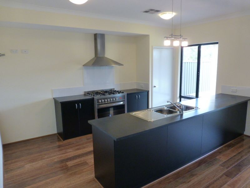 16 Cochins Street, Southern River WA 6110