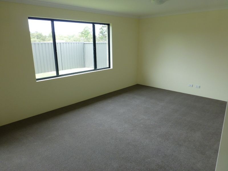 16 Cochins Street, Southern River WA 6110