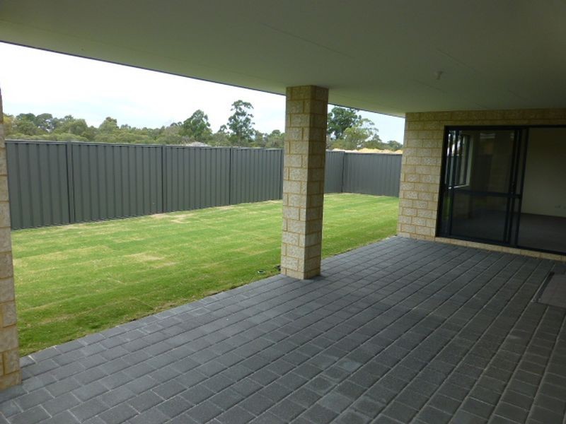 16 Cochins Street, Southern River WA 6110