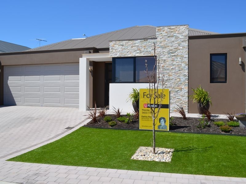 12 Crouch Place, Canning Vale WA 6155