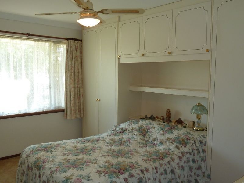 32 Oriole Way, Thornlie WA 6108